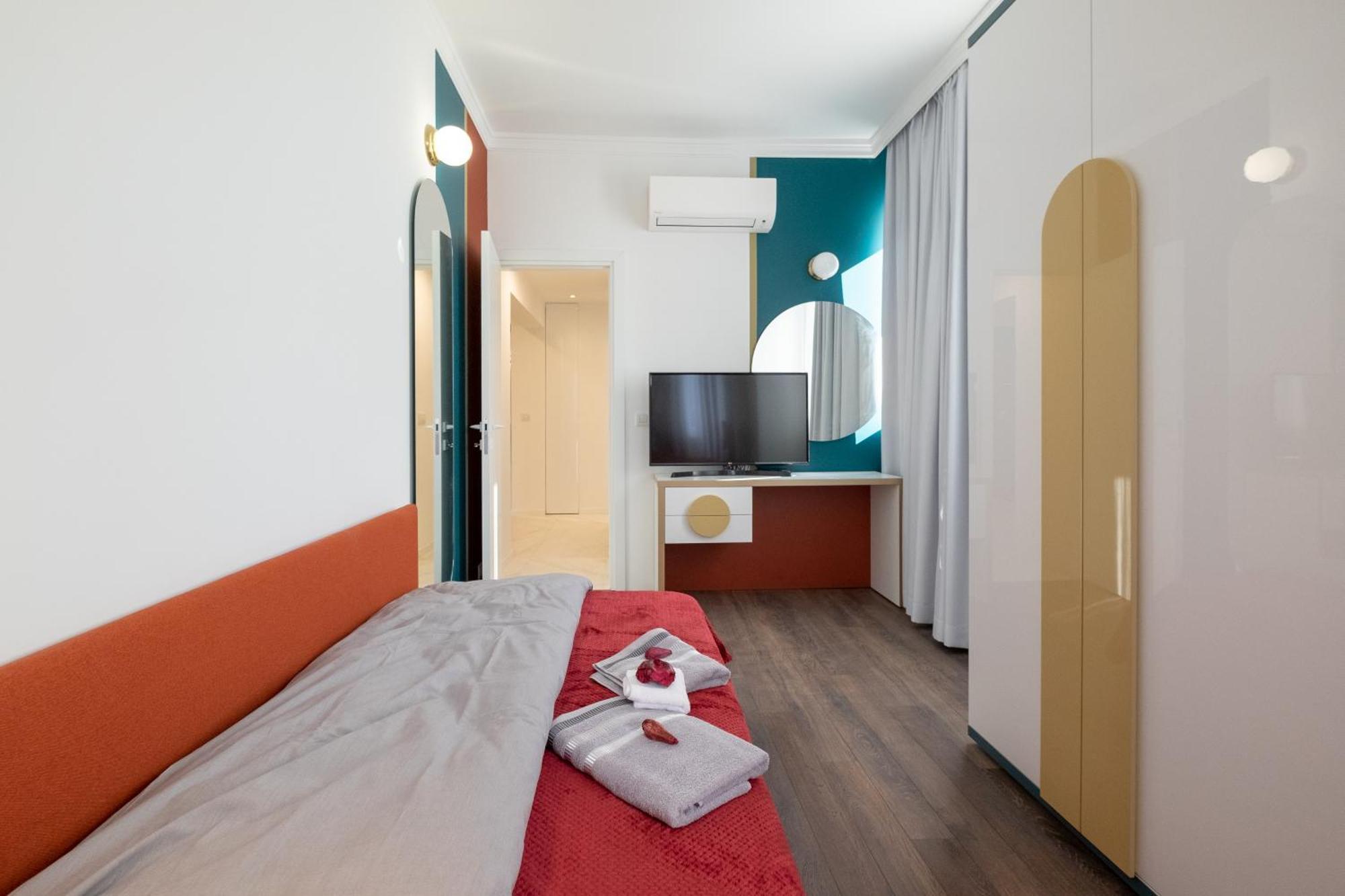 Lux 3bd-2ba On Vitosha Boulevard Sofia