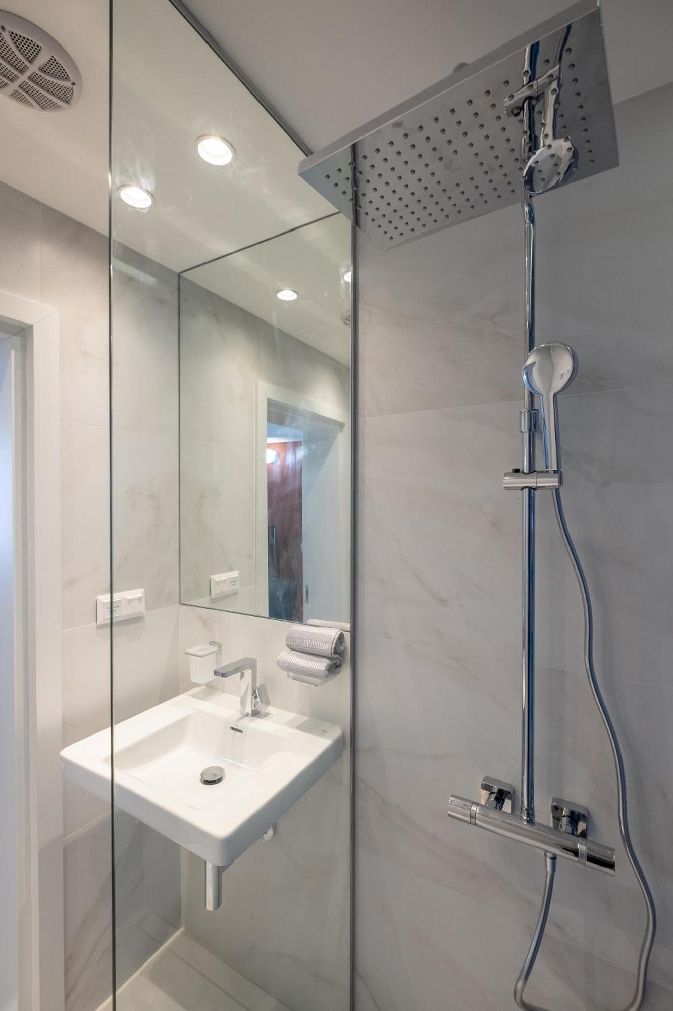 Lux 3bd-2ba On Vitosha Boulevard Apartment Sofia