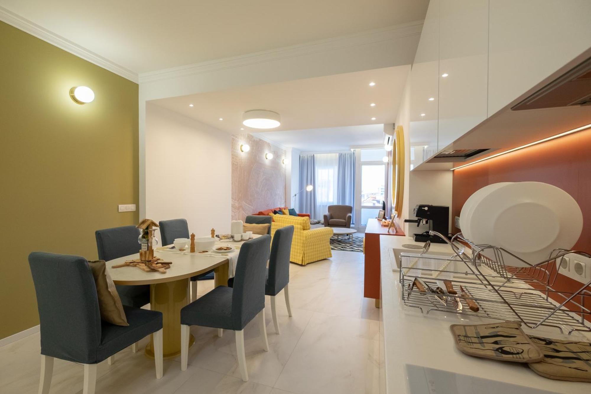Lux 3bd-2ba On Vitosha Boulevard Apartment